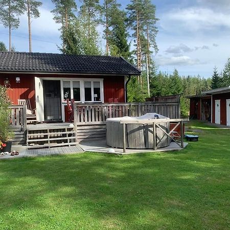 Вилла Egen Gaststuga Med Sjoutsikt Mansarp Экстерьер фото