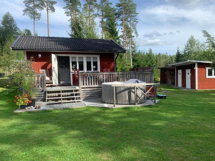 Вилла Egen Gaststuga Med Sjoutsikt Mansarp Экстерьер фото